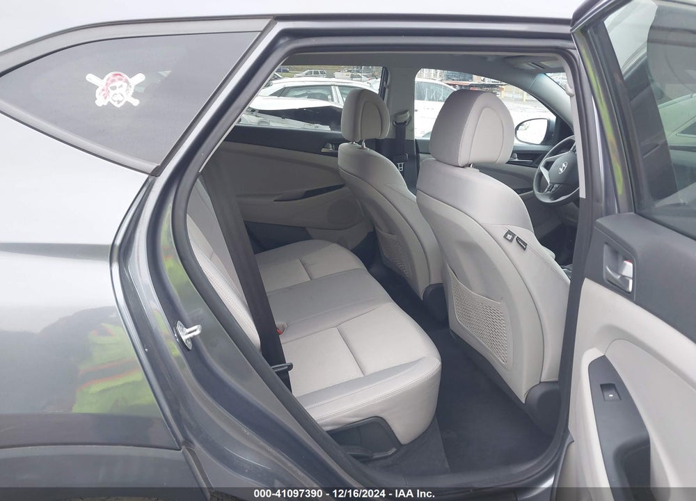 2018 HYUNDAI TUCSON SEL VIN: KM8J33A41JU734098