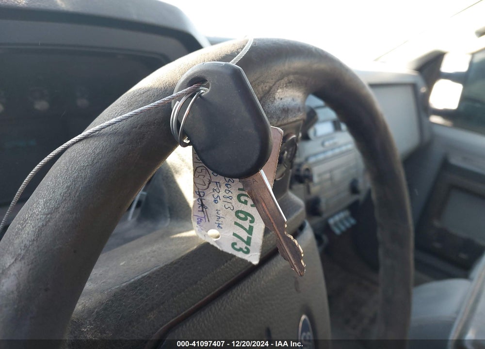 2015 FORD F-250 XL VIN: 1FT7W2B62FEB06813