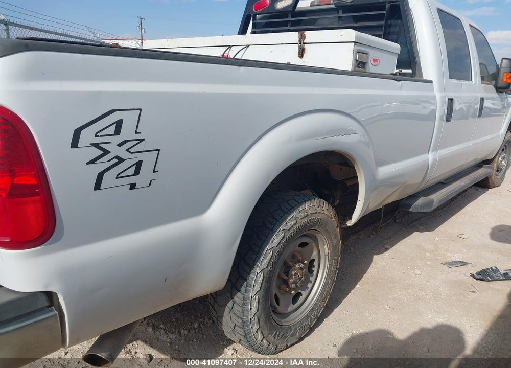 2015 FORD F-250 XL VIN: 1FT7W2B62FEB06813