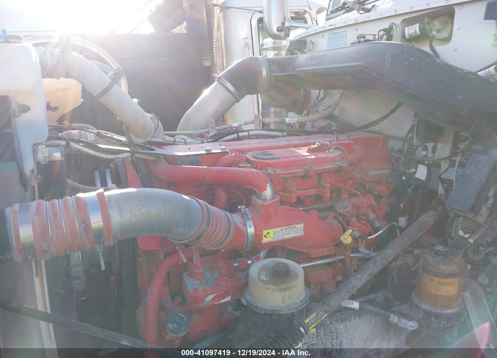 2015 PETERBILT 389 VIN: 1XPXD79X4FD269114