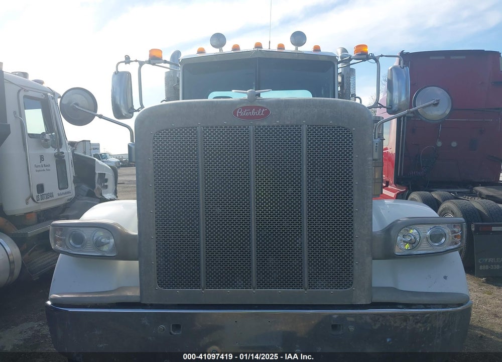 2015 PETERBILT 389 VIN: 1XPXD79X4FD269114