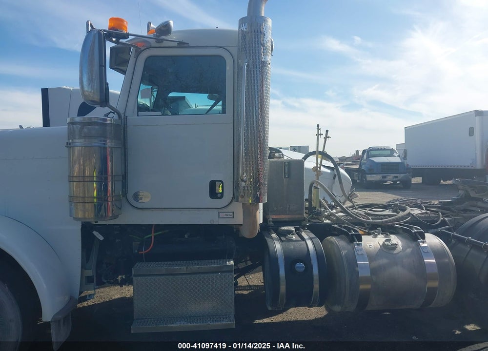 2015 PETERBILT 389 VIN: 1XPXD79X4FD269114