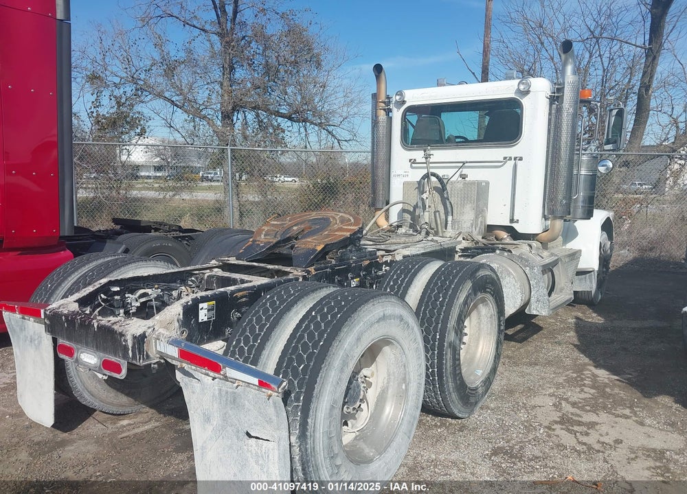 2015 PETERBILT 389 VIN: 1XPXD79X4FD269114