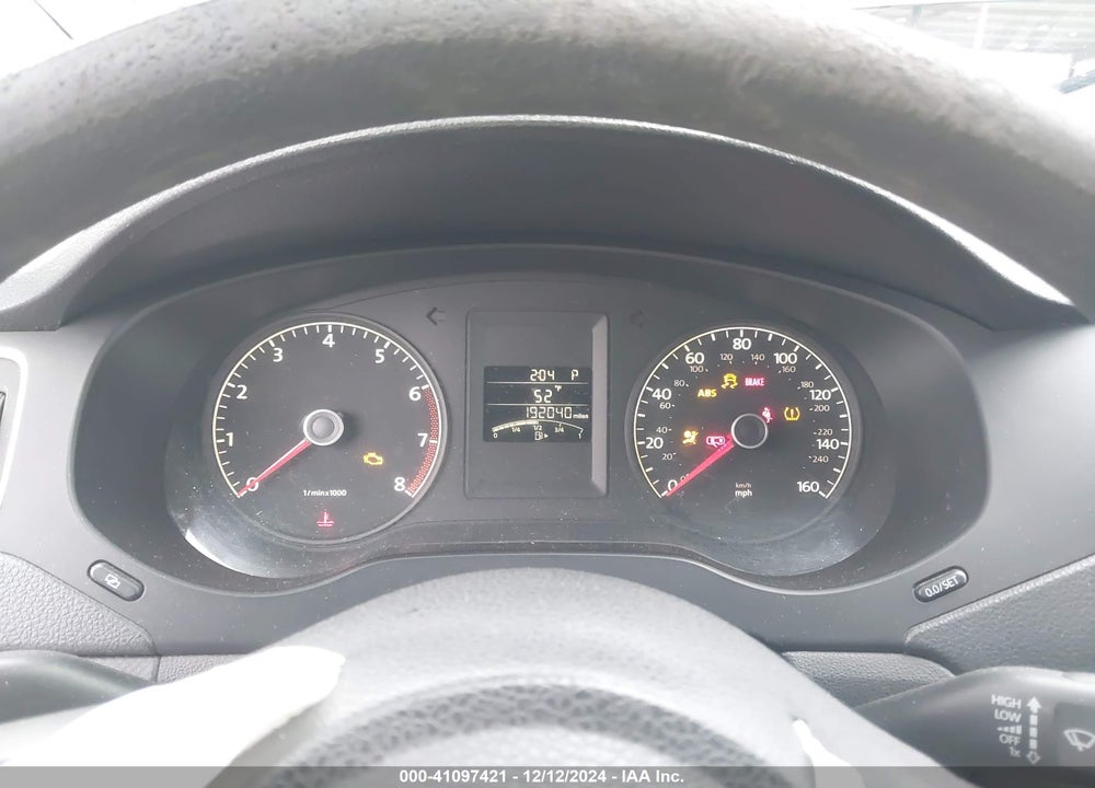 2011 VOLKSWAGEN JETTA 2.0L S VIN: 3VW2K7AJ5BM091427