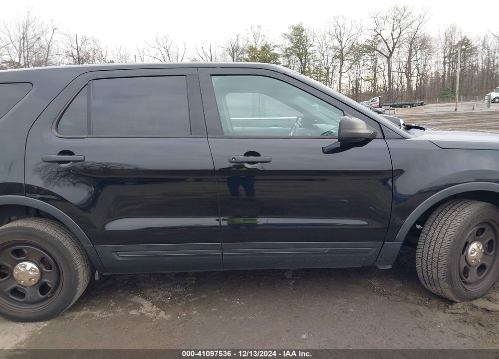 2017 FORD POLICE INTERCEPTOR VIN: 1FM5K8AR5HGA63461