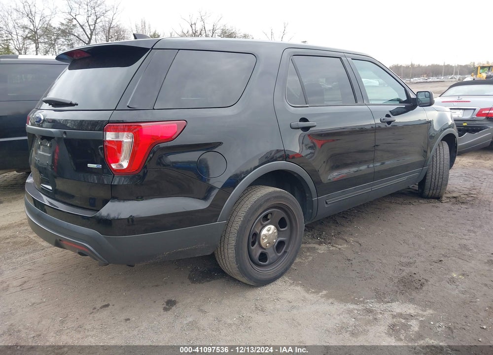 2017 FORD POLICE INTERCEPTOR VIN: 1FM5K8AR5HGA63461