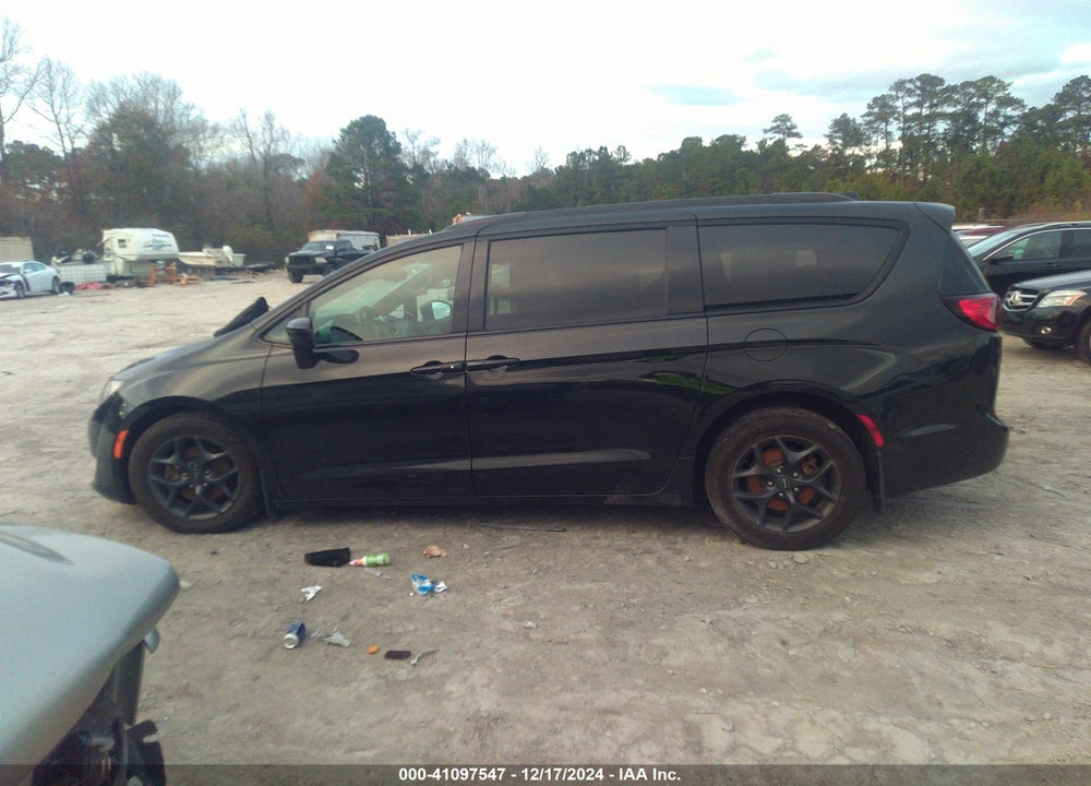 2018 CHRYSLER PACIFICA TOURING L PLUS VIN: 2C4RC1EGXJR256888