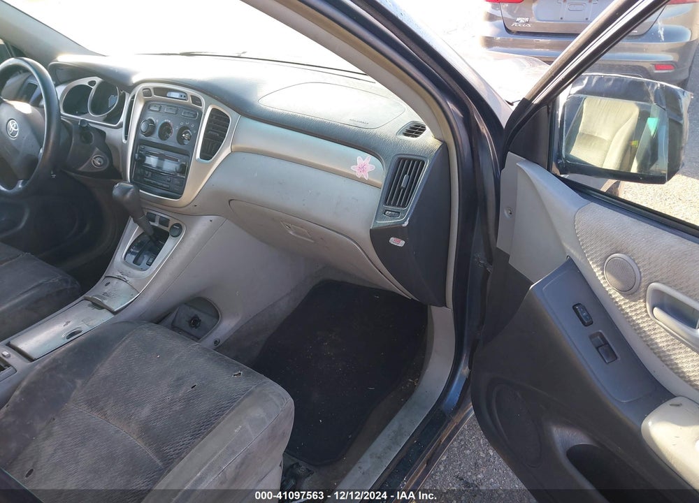 2005 TOYOTA HIGHLANDER V6 VIN: JTEGP21A250047661