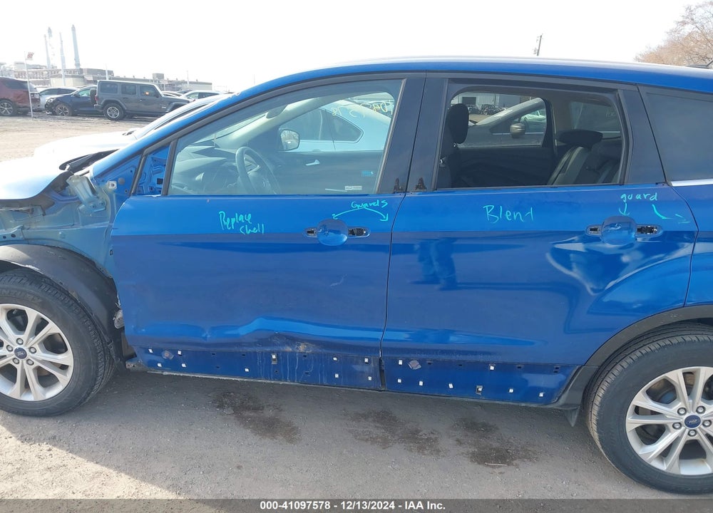 2017 FORD ESCAPE SE VIN: 1FMCU0GD8HUB51081