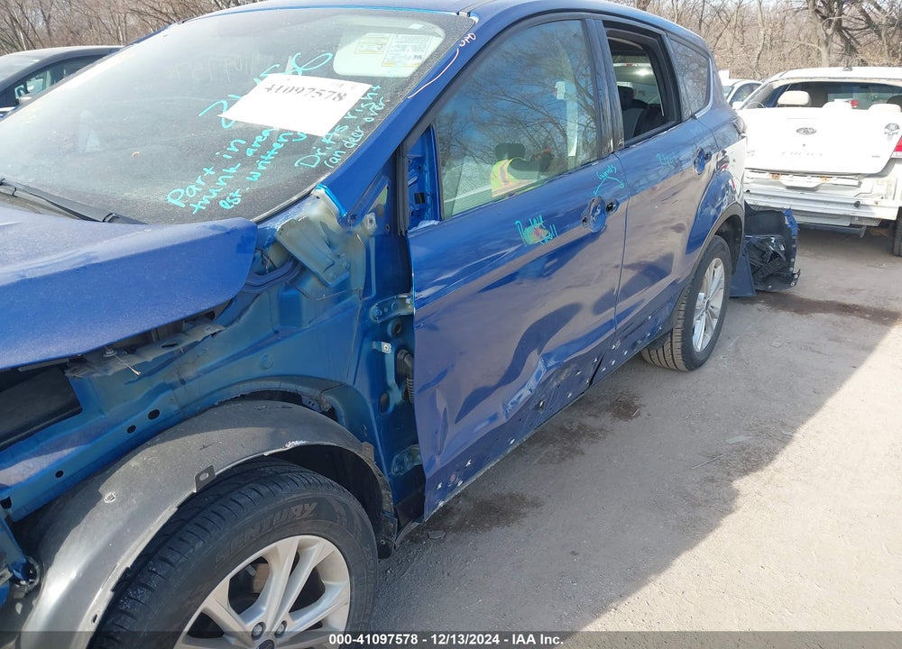 2017 FORD ESCAPE SE VIN: 1FMCU0GD8HUB51081