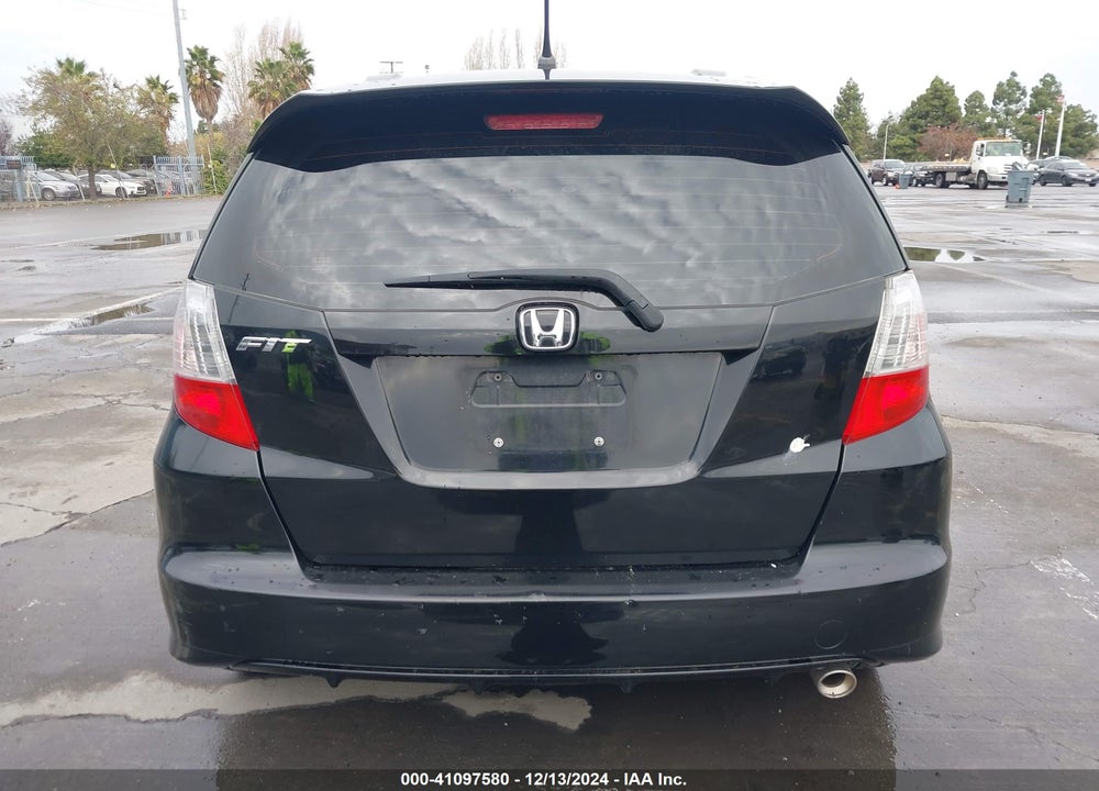 2009 HONDA FIT SPORT VIN: JHMGE884X9S002540