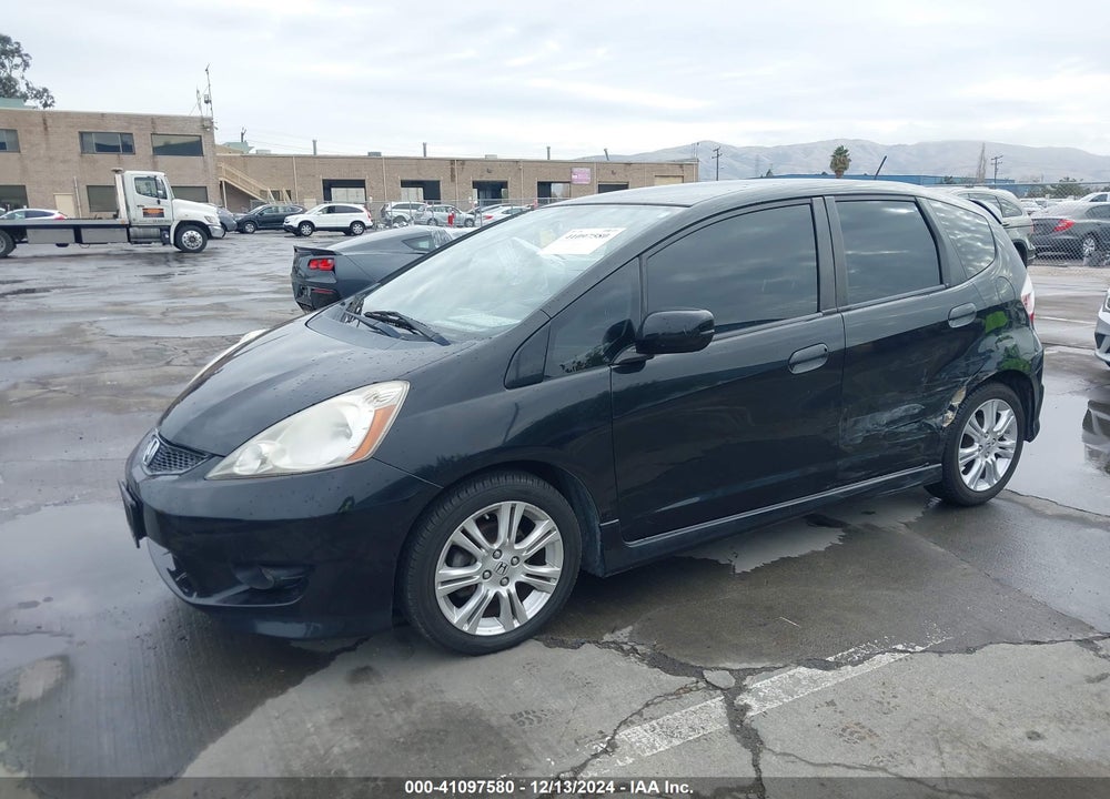 2009 HONDA FIT SPORT VIN: JHMGE884X9S002540