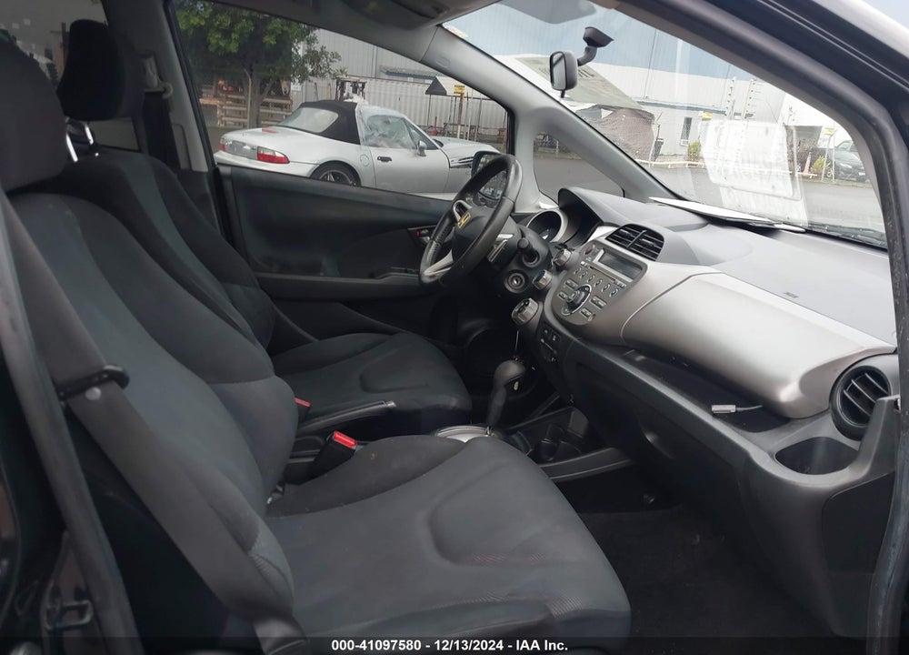 2009 HONDA FIT SPORT VIN: JHMGE884X9S002540