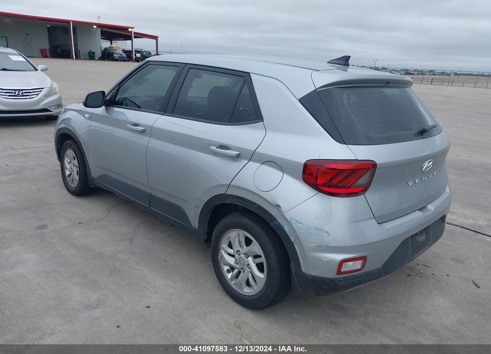 2022 HYUNDAI VENUE VIN: KMHRB8A30NU201823