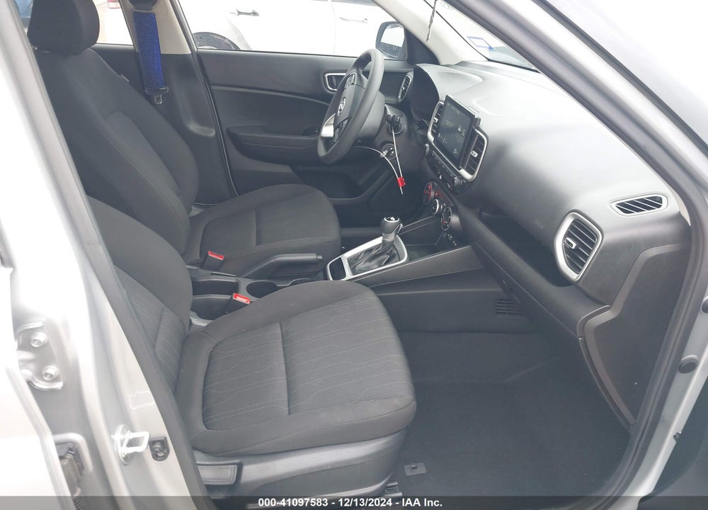 2022 HYUNDAI VENUE VIN: KMHRB8A30NU201823