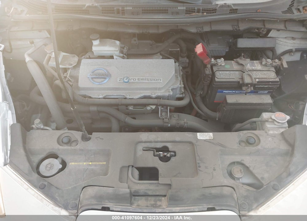 2011 NISSAN LEAF SL VIN: JN1AZ0CP8BT006992