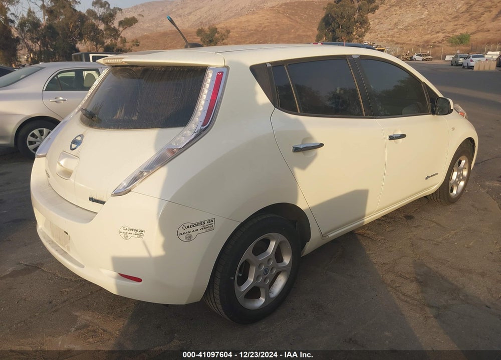 2011 NISSAN LEAF SL VIN: JN1AZ0CP8BT006992