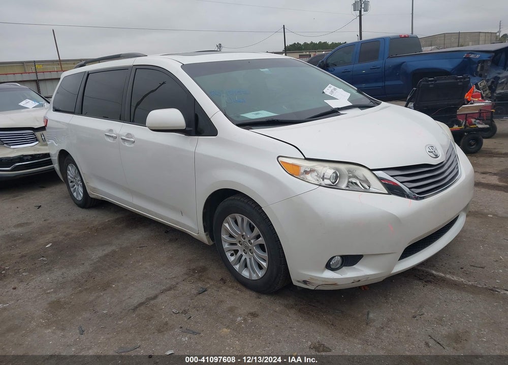 2015 TOYOTA SIENNA XLE LIMITED VIN: 5TDYK3DC3FS648148