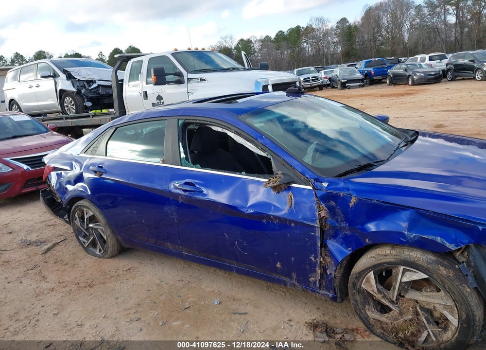 2024 HYUNDAI ELANTRA VIN: KMHLS4DG1RU647854