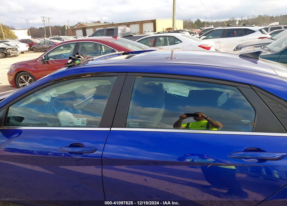 2024 HYUNDAI ELANTRA VIN: KMHLS4DG1RU647854