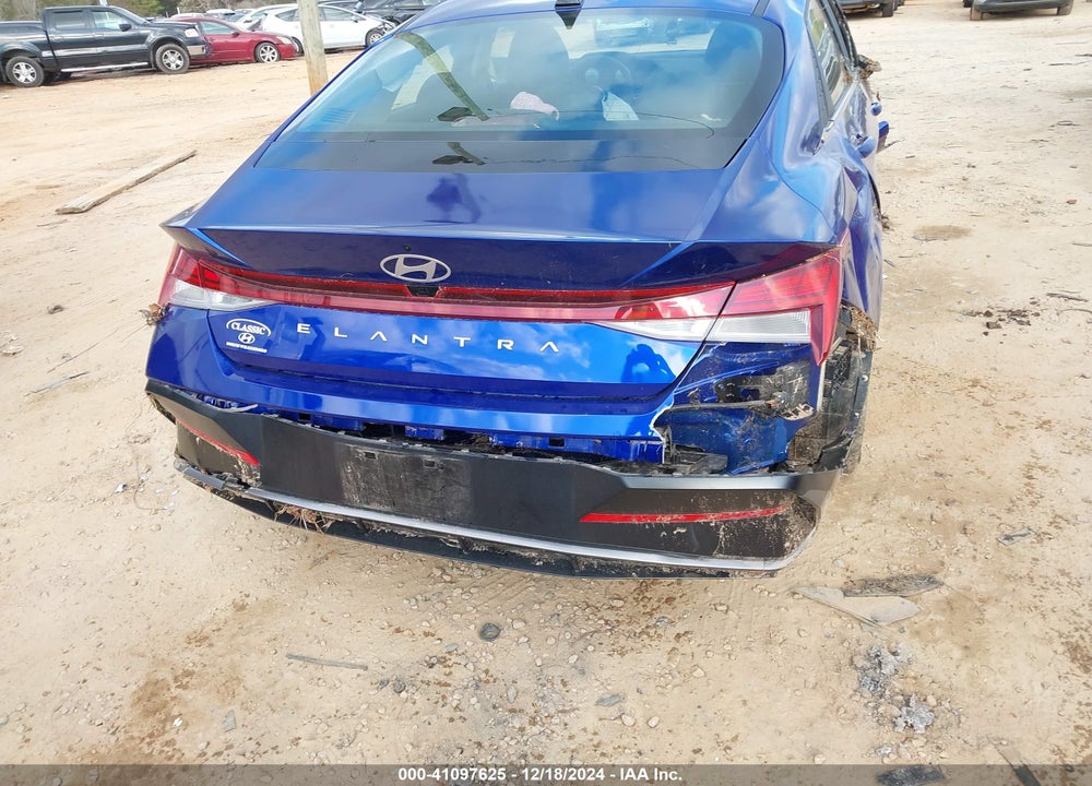 2024 HYUNDAI ELANTRA VIN: KMHLS4DG1RU647854