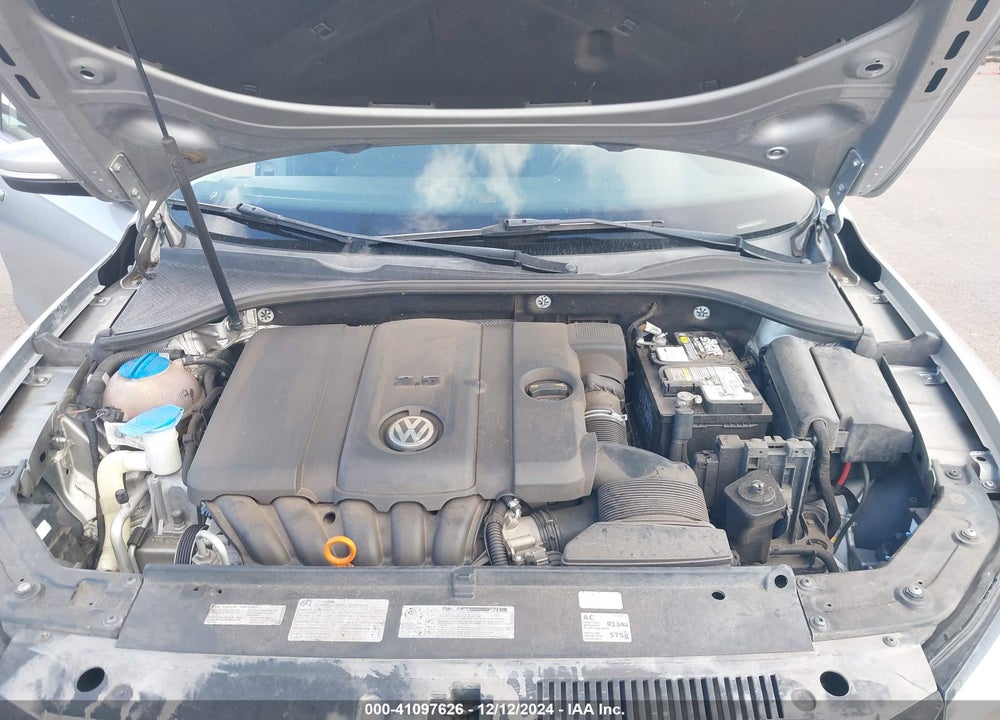 2013 VOLKSWAGEN PASSAT 2.5L S VIN: 1VWAP7A30DC101543