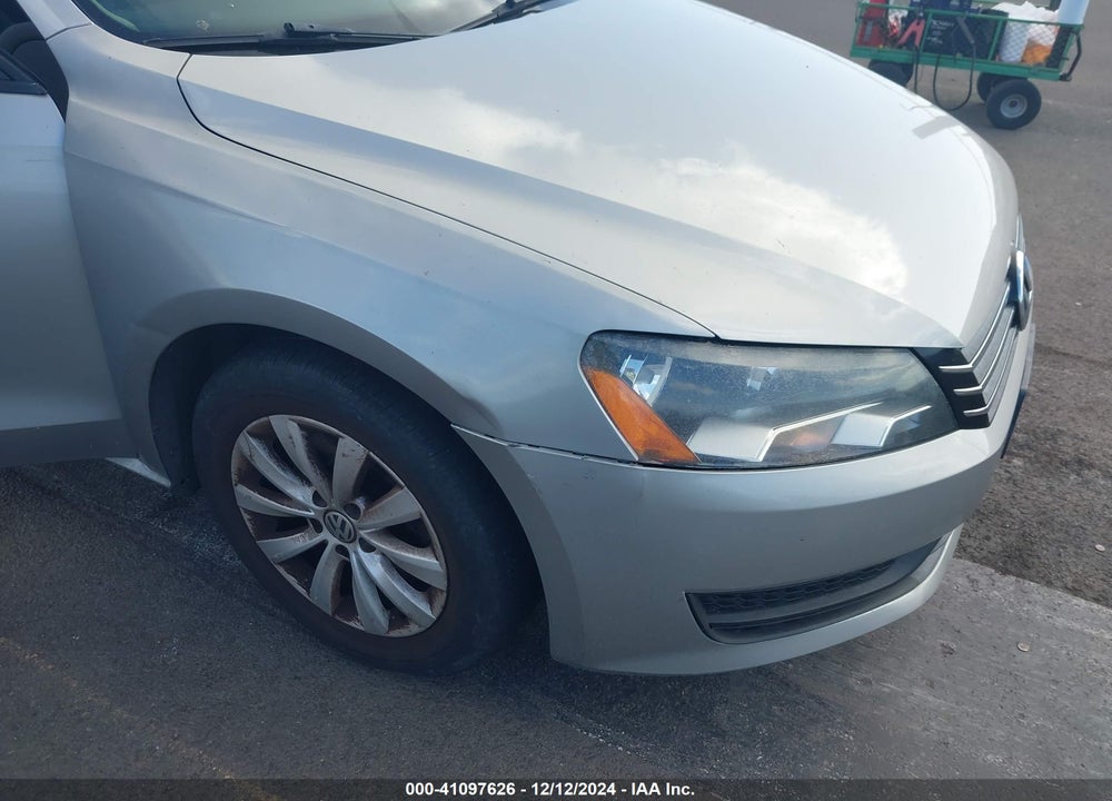 2013 VOLKSWAGEN PASSAT 2.5L S VIN: 1VWAP7A30DC101543