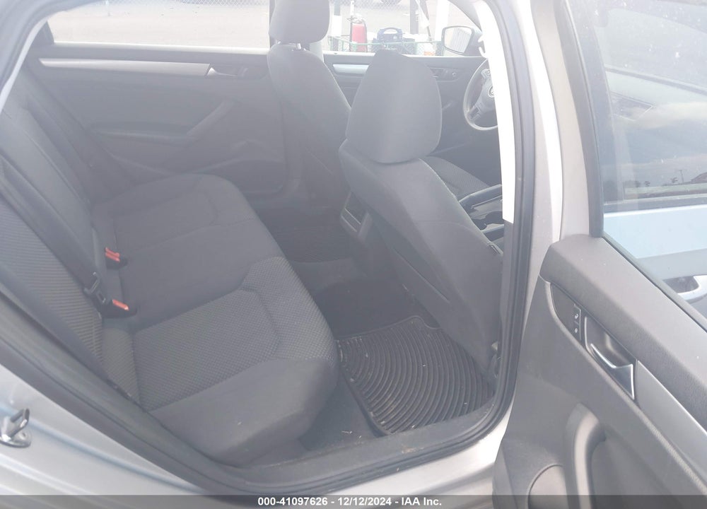 2013 VOLKSWAGEN PASSAT 2.5L S VIN: 1VWAP7A30DC101543