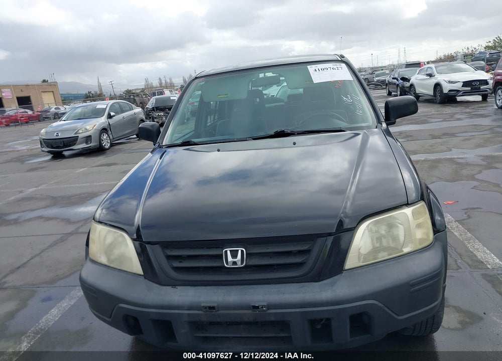 1998 HONDA CR-V LX VIN: JHLRD2843WC017867