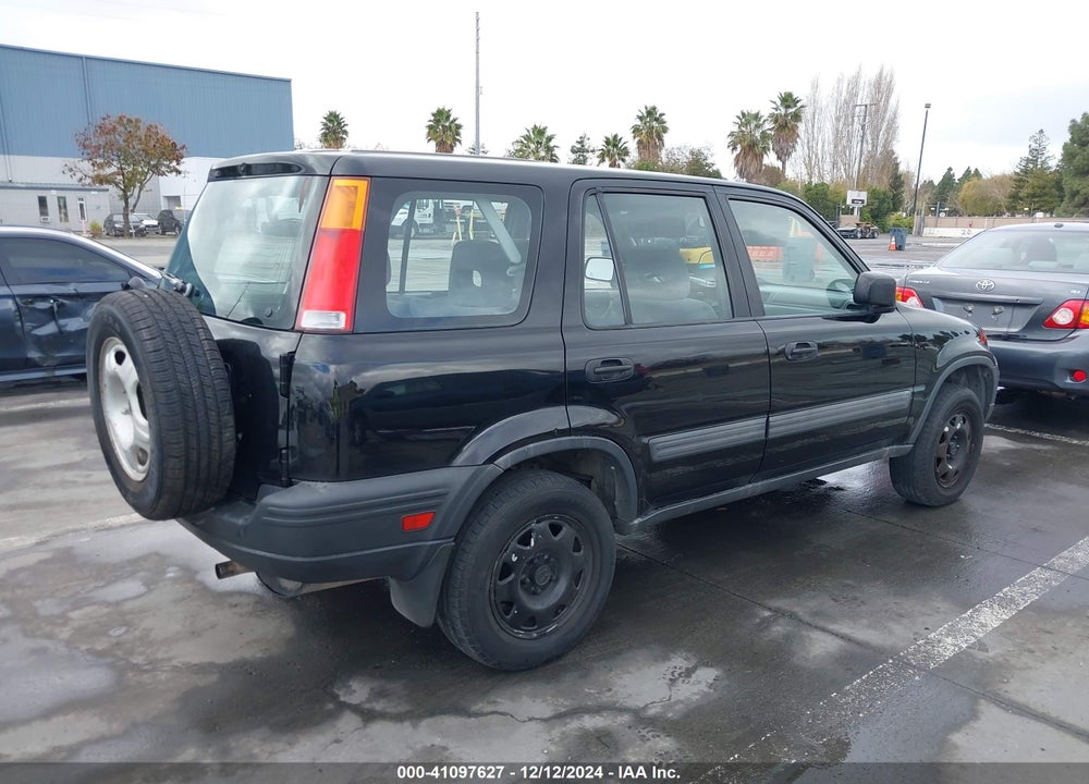 1998 HONDA CR-V LX VIN: JHLRD2843WC017867
