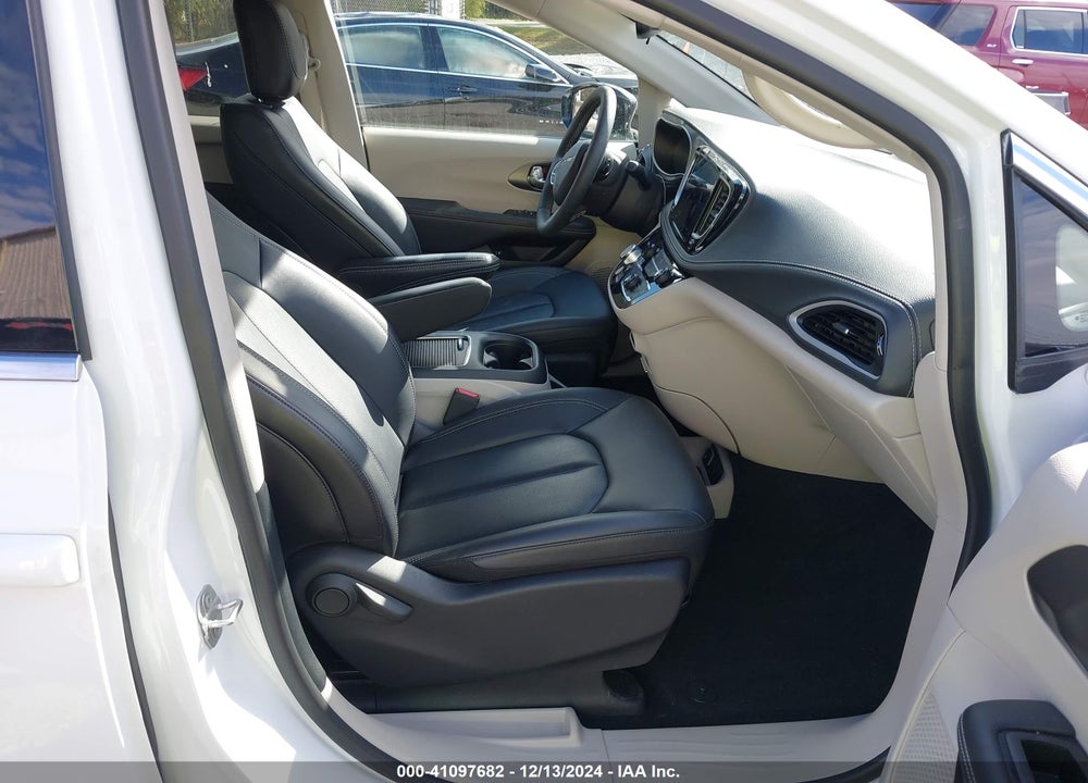 2024 CHRYSLER PACIFICA HYBRID SELECT VIN: 2C4RC1S77RR114854