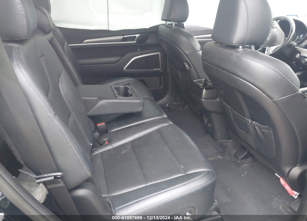 2020 KIA TELLURIDE LX VIN: 5XYP24HC1LG010808