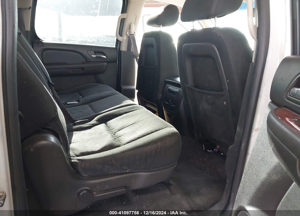 2014 GMC YUKON XL 1500 SLE VIN: 1GKS2HE70ER162581
