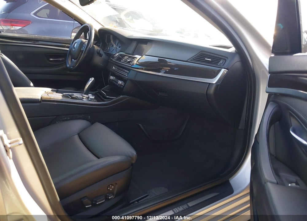 2011 BMW 528I VIN: WBAFR1C57BC739507