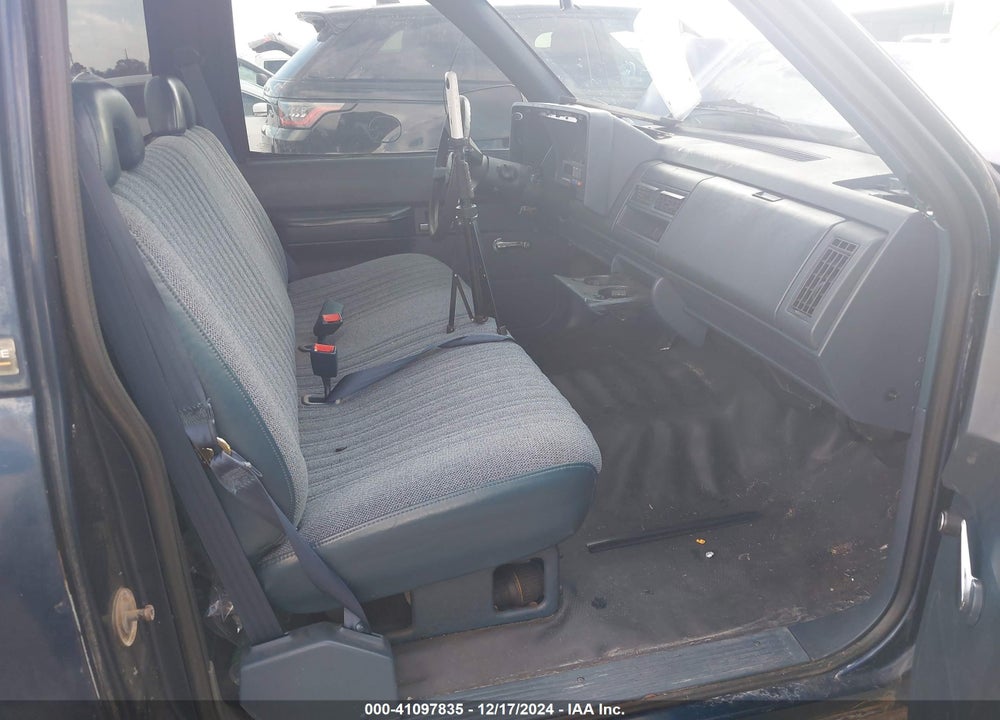1993 CHEVROLET GMT-400 C1500 VIN: 1GCEC14Z8PZ256968