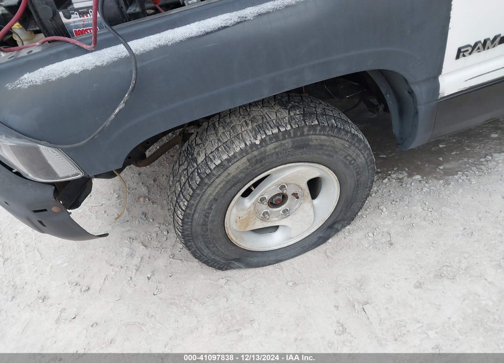 2001 DODGE RAM 1500 ST VIN: 3B7HC13Z81G167973