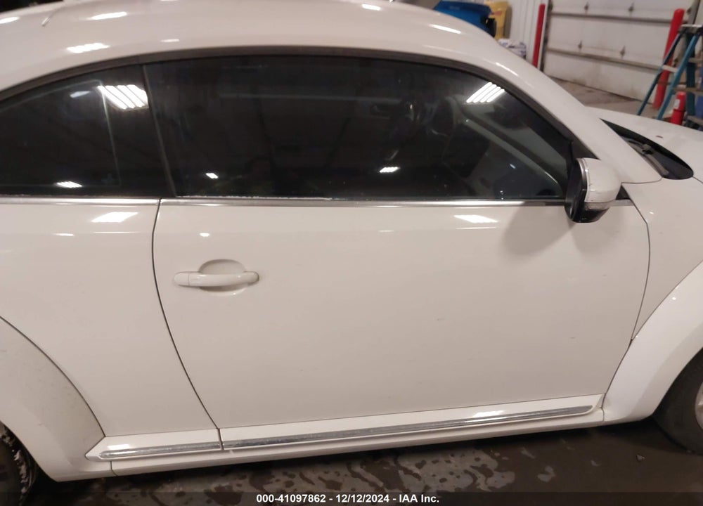 2013 VOLKSWAGEN BEETLE 2.0L TDI VIN: 3VWJL7AT9DM611125