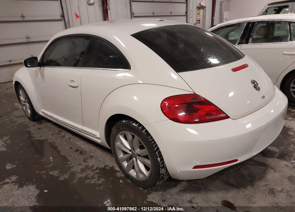 2013 VOLKSWAGEN BEETLE 2.0L TDI VIN: 3VWJL7AT9DM611125