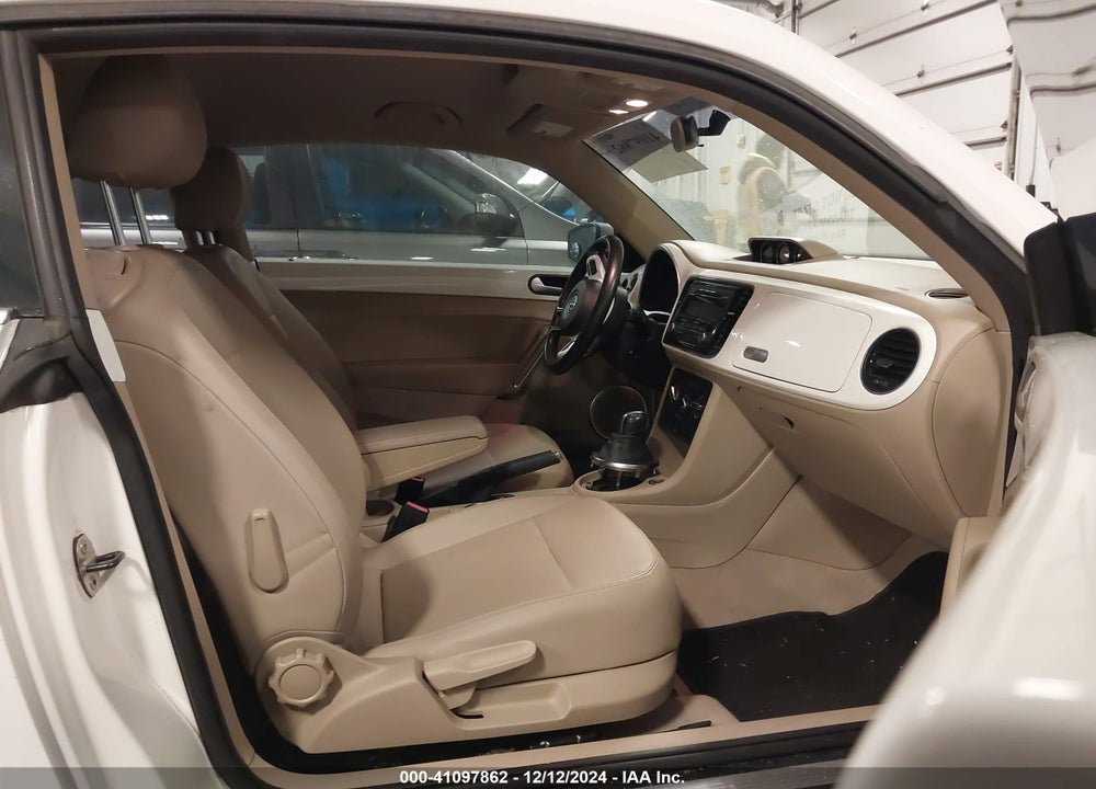 2013 VOLKSWAGEN BEETLE 2.0L TDI VIN: 3VWJL7AT9DM611125