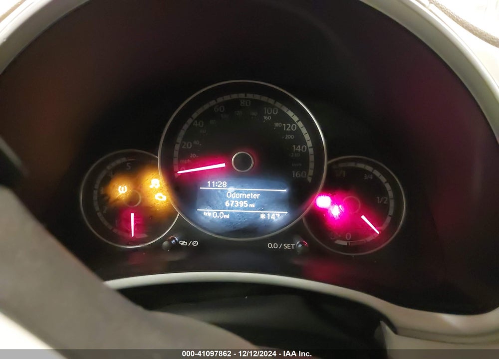 2013 VOLKSWAGEN BEETLE 2.0L TDI VIN: 3VWJL7AT9DM611125