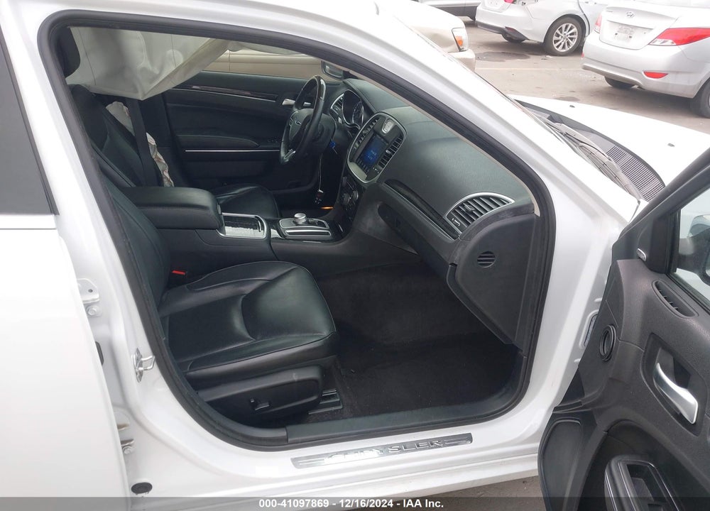 2017 CHRYSLER 300C VIN: 2C3CCAKG3HH565620