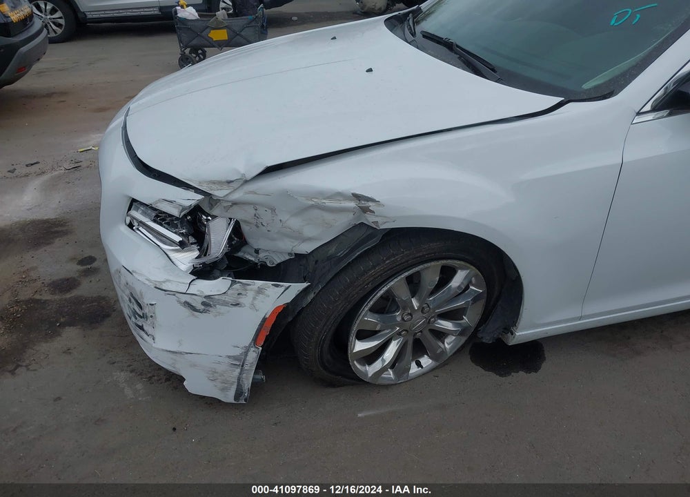 2017 CHRYSLER 300C VIN: 2C3CCAKG3HH565620