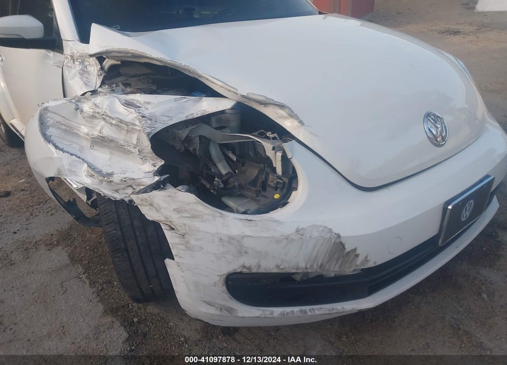 2013 VOLKSWAGEN BEETLE 2.5L VIN: 3VW5P7AT5DM811361