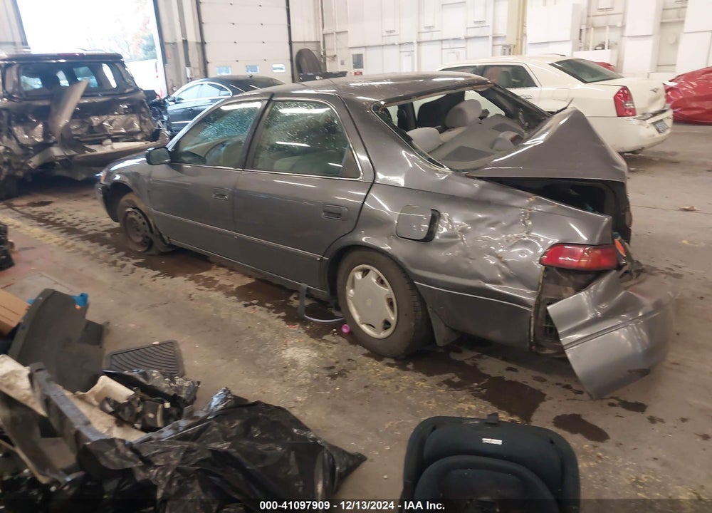 1998 TOYOTA CAMRY CE VIN: 4T1BG22K1WU856371