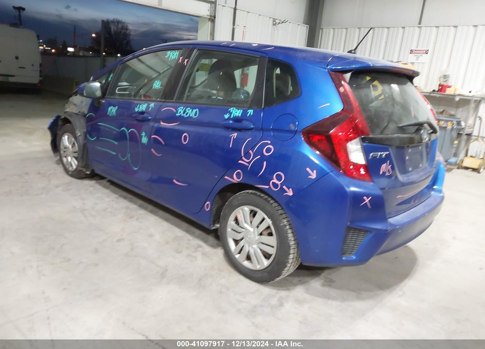 2015 HONDA FIT VIN: 3HGGK5H5XFM714120