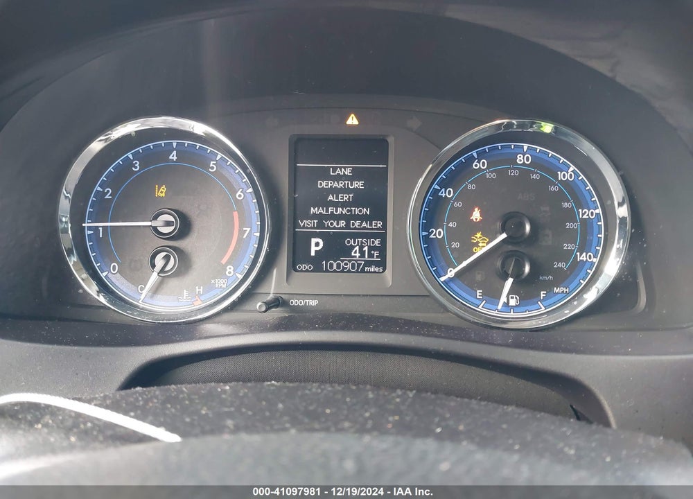2017 TOYOTA COROLLA VIN: 5YFBURHE2HP736649