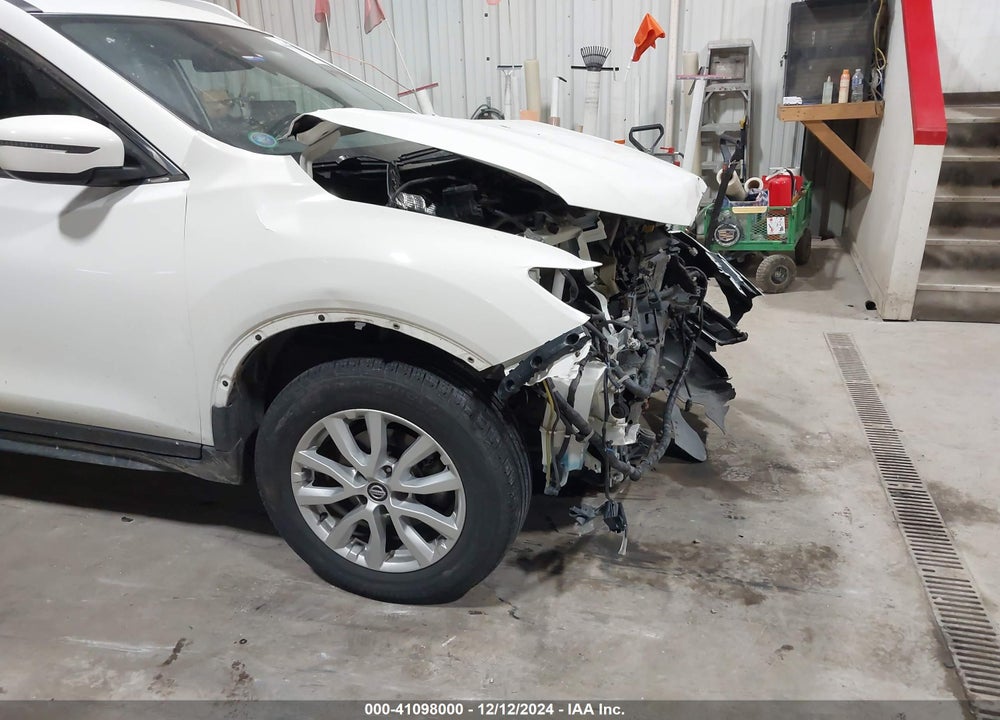 2020 NISSAN ROGUE SV INTELLIGENT AWD VIN: JN8AT2MV1LW104550