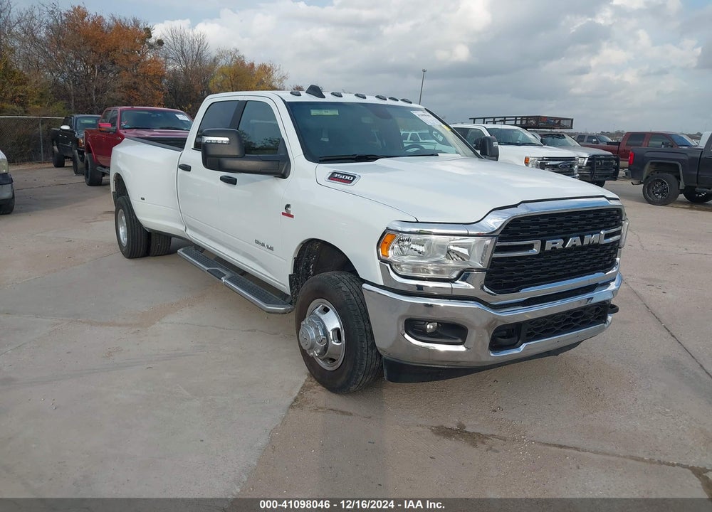 2024 RAM 3500 BIG HORN  4X4 8' BOX VIN: 3C63RRHL2RG289677