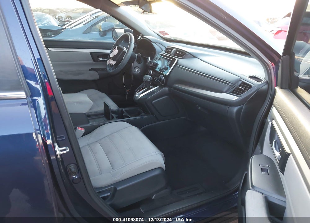 2017 HONDA CR-V LX VIN: 7FARW5H33HE003705