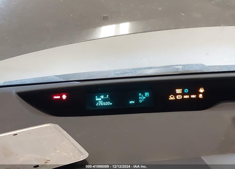 2005 TOYOTA PRIUS VIN: JTDKB20U053080052